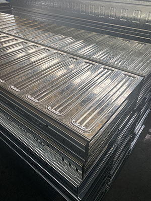 熱浸鋅橋架在工程中的重要作用體現(xiàn)在哪些方面？