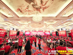 瓷磚增長王大角鹿煥新升級，怕瓷磚磨花，用大角鹿