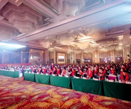 新明珠集團(tuán)第三營銷中心經(jīng)銷商大會(huì)暨格萊斯瓷磚品牌大會(huì)圓滿舉辦