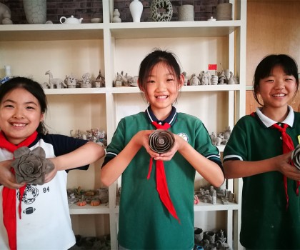 “大國(guó)小工匠”――盛世長(zhǎng)安小學(xué)陶藝社團(tuán)開(kāi)展“五一”指尖創(chuàng)意技能競(jìng)賽活動(dòng)