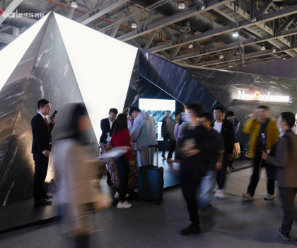 廣州設(shè)計周完美收官！新明珠巖板x梁礎(chǔ)夫，共探高端巖板發(fā)展新紀(jì)元