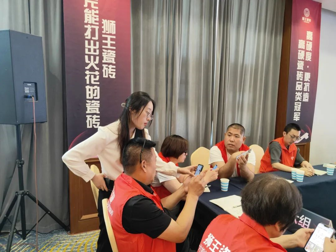 抖勢(shì)達(dá)人 獅王瓷磚第二季抖音精英特訓(xùn)營(yíng)暨2024全國(guó)聯(lián)動(dòng)啟動(dòng)會(huì)盛大召開16.jpg