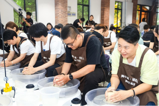 1719802462909488.jpg 1719802460287.jpg