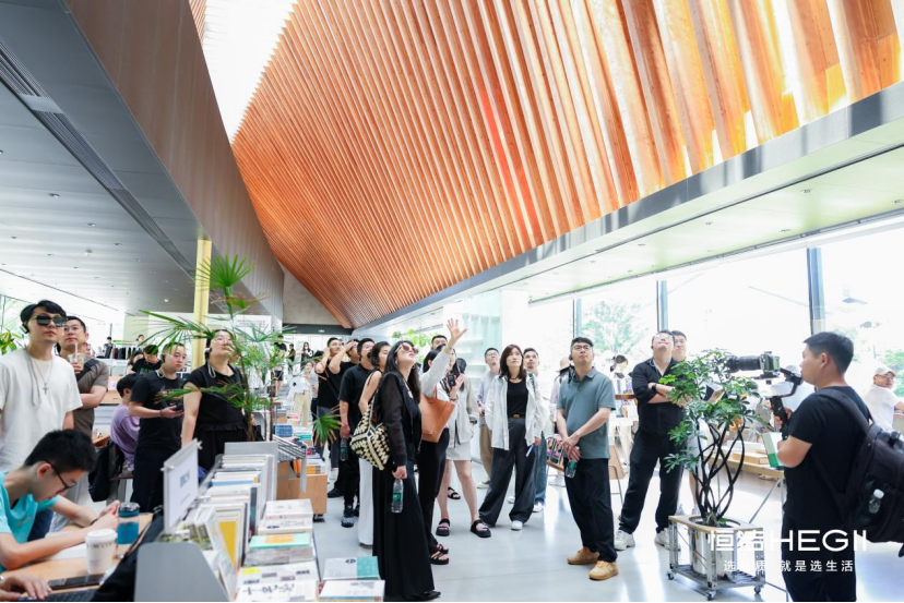 1751271199403633.png image.png